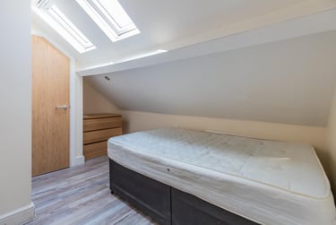 2 bed house, Cyril Crescent, Adamstown, Cardiff, CF241DQ - Image 10